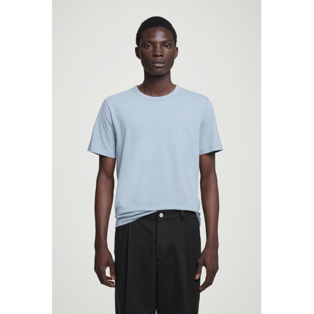 Футболка COS Japan обычного кроя из начесанного хлопка
Футболка COS Japan обычного кроя из начесанного хлопка