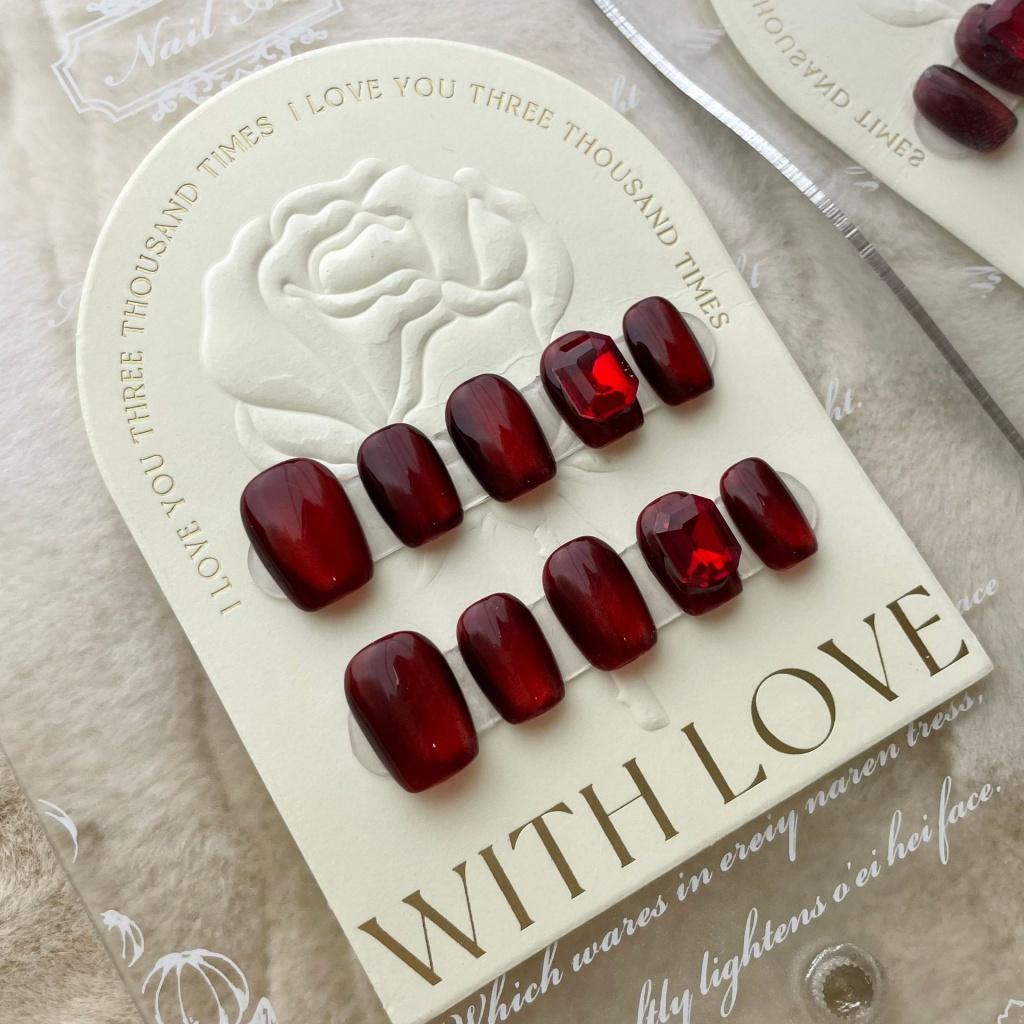 Набор накладных ногтей 100% РУЧНОЙ РАБОТЫ с клеевым прессом на ногтях. Маникюр «кошачий глаз» с позолоченным рубином и готовая броня. L
Набор накладных ногтей 100% РУЧНОЙ РАБОТЫ с клеевым прессом на ногтях. Маникюр «кошачий глаз» с позолоченным рубином и готовая броня. L