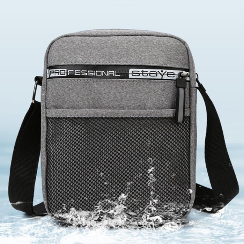 Классические мужчины Crossbody Плечевая сумка Водонепроницаемый холст Messenger Сумки Молния Карманный пакет Телефон Сумка Повседневная сумка
Классические мужчины Crossbody Плечевая сумка Водонепроницаемый холст Messenger Сумки Молния Карманный пакет Телефон Сумка Повседневная сумка