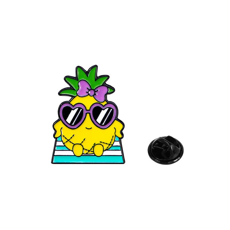 Personality Creative Sunglasses Pineapple Enamel Brooches Summer Sandy Beach Ananas Pins For Hat Bag Jewlery Accessories
Personality Creative Sunglasses Pineapple Enamel Brooches Summer Sandy Beach Ananas Pins For Hat Bag Jewlery Accessories