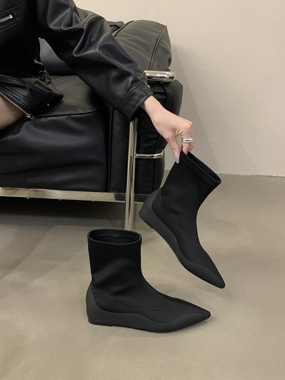 Модные женские ботильоны с острым носком, эластичные ботильоны 2024 года, новые поступления, туфли на танкетке черного цвета, высокие каблуки, модные туфли для вечеринок 245
Модные женские ботильоны с острым носком, эластичные ботильоны 2024 года, новые поступления, туфли на танкетке черного цвета, высокие каблуки, модные туфли для вечеринок 245