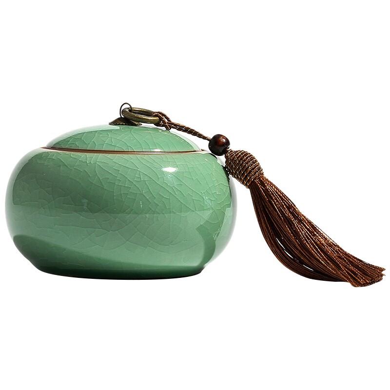 Empty Mountain New Rain Longquan Celadon Ceramic Tea Caddy
Empty Mountain New Rain Longquan Celadon Ceramic Tea Caddy