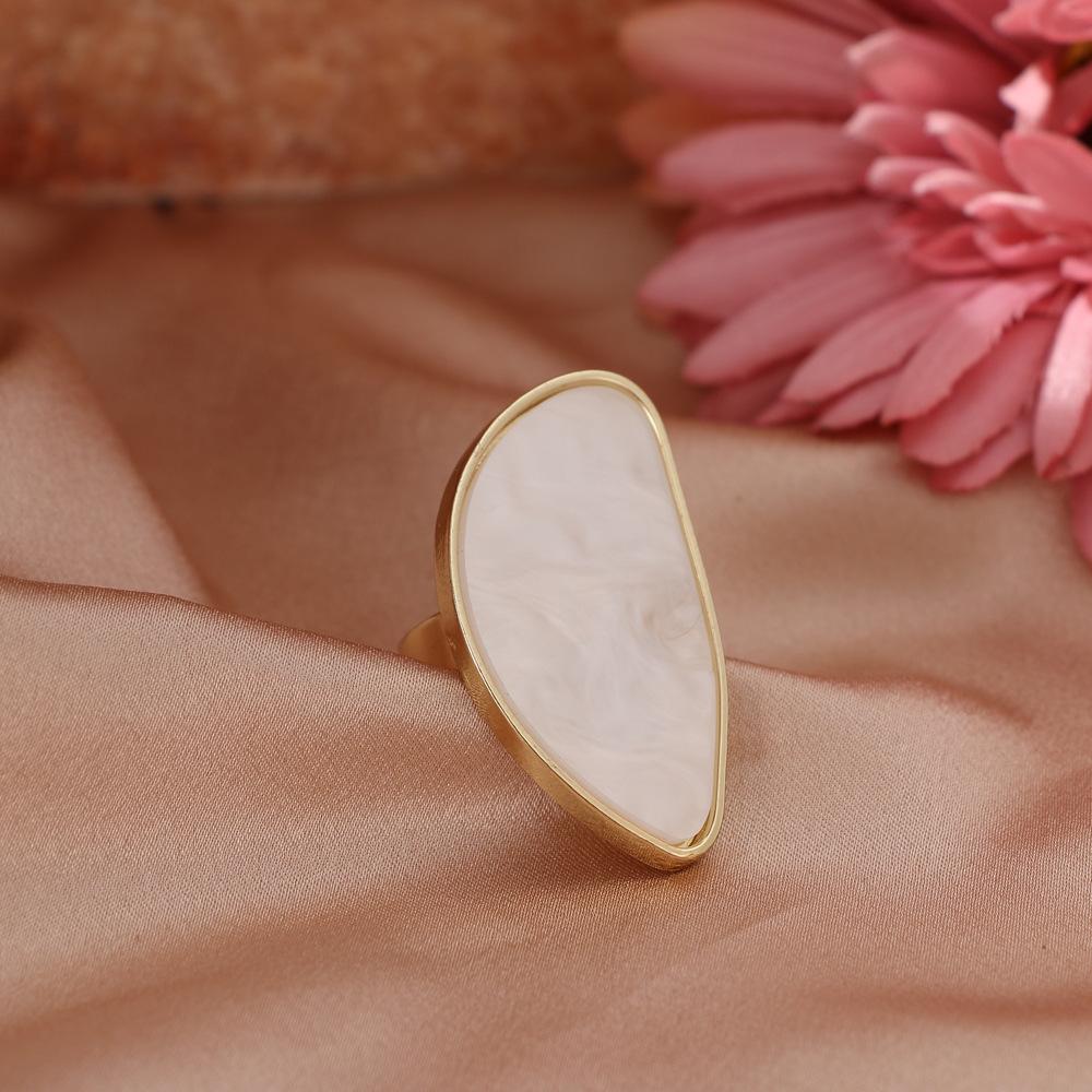 Fashion woman rings acetate plate The adjustable ring oval acrylic resin geometry rings Trendy Geometric Wedding bands rings
Fashion woman rings acetate plate The adjustable ring oval acrylic resin geometry rings Trendy Geometric Wedding bands rings