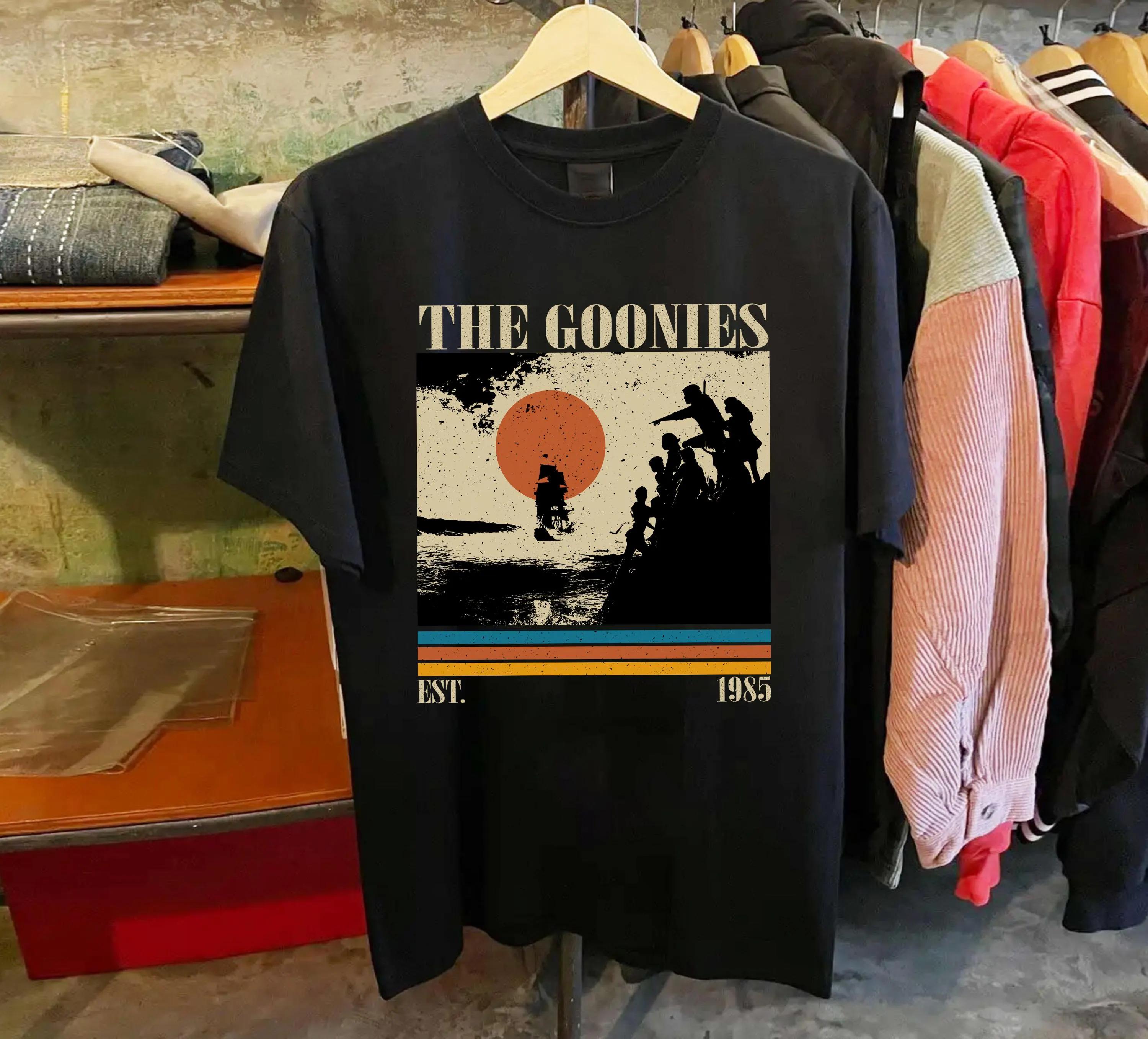 Seven Treasures Movie Themed Tshirt Retro Movie Tshirt Mens Pure Cotton Tshirt Summer Unisex Casual Tshirt as the picture14065
Seven Treasures Movie Themed Tshirt Retro Movie Tshirt Mens Pure Cotton Tshirt Summer Unisex Casual Tshirt as the picture14065