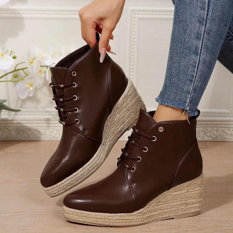 Fashion European American Slope Heel Short Boots 2024 Autumn New Style Thick Bottom Pointed Solid Color Grass Woven Hemp Bottom Boots 36 бордовый
Fashion European American Slope Heel Short Boots 2024 Autumn New Style Thick Bottom Pointed Solid Color Grass Woven Hemp Bottom Boots 36 бордовый