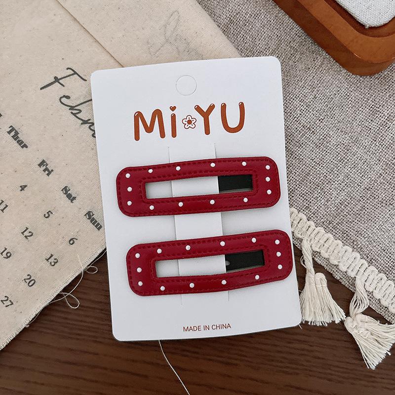 2pcs New Leather Red Polka Dots Sweet Star Bangs Bb Clip Broken Hair Clip Headwear Girls Kids Hair Accessories
2pcs New Leather Red Polka Dots Sweet Star Bangs Bb Clip Broken Hair Clip Headwear Girls Kids Hair Accessories