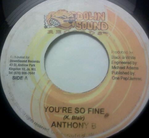 7-дюймовая пластинка ANTHONY B - You re So Fine NONE Down Sound Reco 2004 Ямайка Регги, Ска и Даб Б/У
7-дюймовая пластинка ANTHONY B - You re So Fine NONE Down Sound Reco 2004 Ямайка Регги, Ска и Даб Б/У