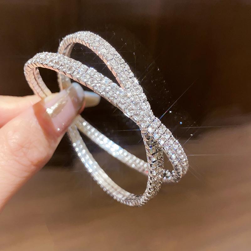 Korean Bling Zirconia Double Layer Square Bracelet: Elegant, Versatile, Fashionable Luxury Jewelry for Women
Korean Bling Zirconia Double Layer Square Bracelet: Elegant, Versatile, Fashionable Luxury Jewelry for Women