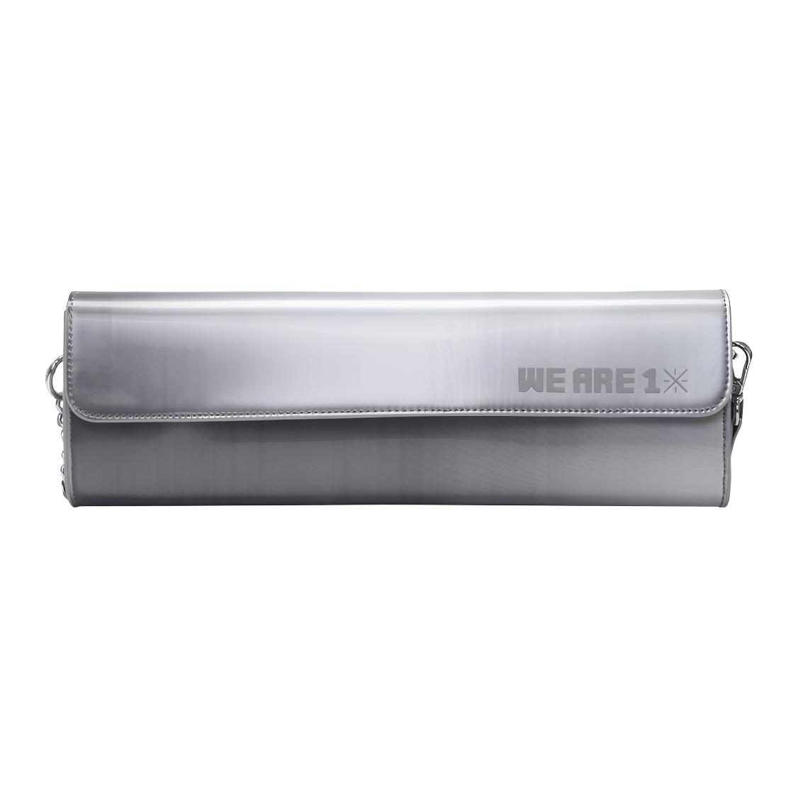 Li Ning X Glare Collaboration Solid Color Sports Fashion Synthetic Leather Crossbody Bag Unisex bags Silver-Gray ABDS321-3 Silver Gray
Li Ning X Glare Collaboration Solid Color Sports Fashion Synthetic Leather Crossbody Bag Unisex bags Silver-Gray ABDS321-3 Silver Gray