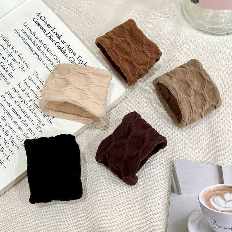 10PCS High Elasticity Durable Hair Tie Korean Style Large Rubber Band High End Fabric Headband Versatile High Ponytail Headband
10PCS High Elasticity Durable Hair Tie Korean Style Large Rubber Band High End Fabric Headband Versatile High Ponytail Headband
