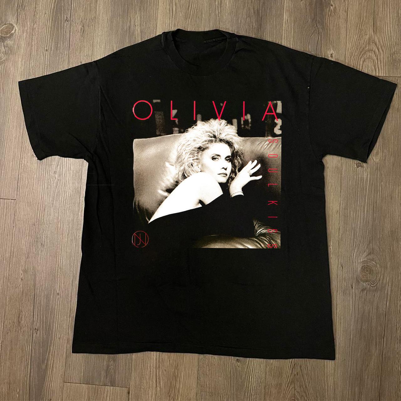 Olivia Newton-John Soul Kiss Adult Cotton Tee Shirt UB296 2XL
Olivia Newton-John Soul Kiss Adult Cotton Tee Shirt UB296 2XL