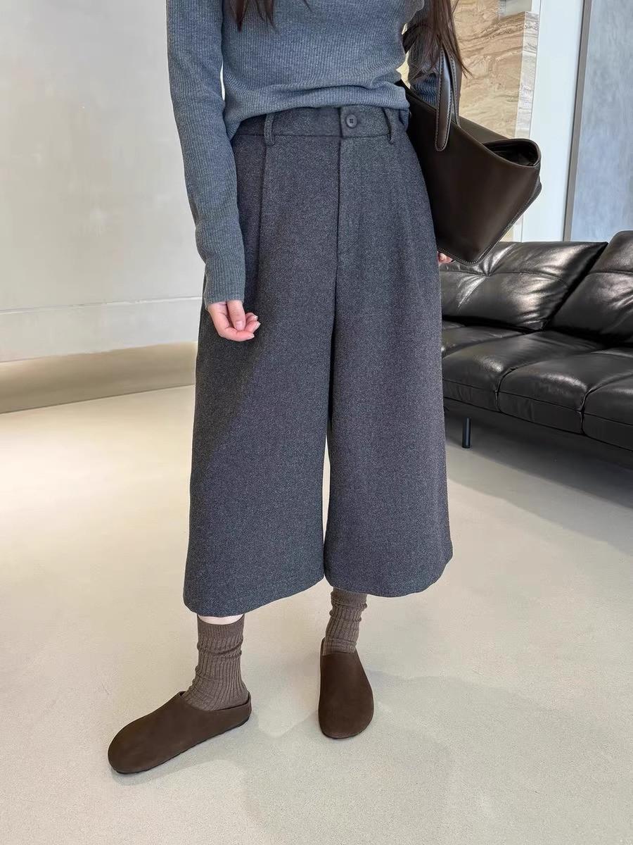 Plus-Size Slimming High-Waist Cropped Straight-Leg Wool Pants - Versatile, Loose, Ideal for Autumn and Spring Extra Large черный серый
Plus-Size Slimming High-Waist Cropped Straight-Leg Wool Pants - Versatile, Loose, Ideal for Autumn and Spring Extra Large черный серый