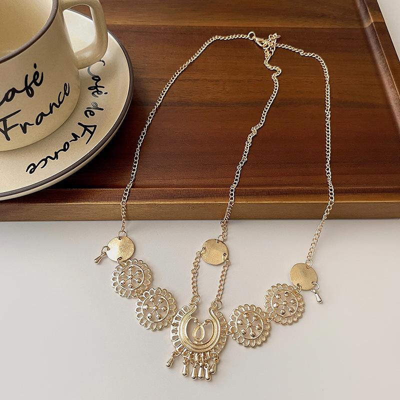 Fashion Vintage Hollow Geometry Flower Head Chain Hairbands Bride Hair Accessories Women Layered Tassel Headband Party Ornaments
Fashion Vintage Hollow Geometry Flower Head Chain Hairbands Bride Hair Accessories Women Layered Tassel Headband Party Ornaments