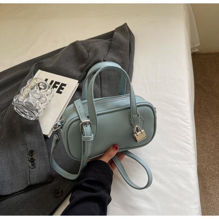 2025 лето новая модная атмосфера женская сумка модная универсальная с высоким чувством стиля для поездок на работу сумка для мобильного телефона на плечо сумка-мессенджер синий
2025 лето новая модная атмосфера женская сумка модная универсальная с высоким чувством стиля для поездок на работу сумка для мобильного телефона на плечо сумка-мессенджер синий