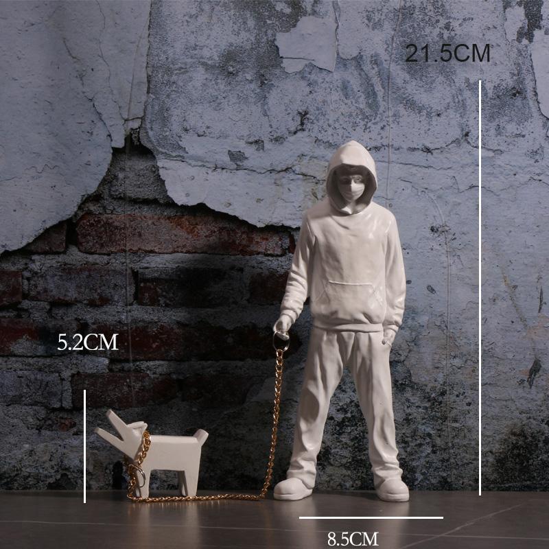 Banksy a trendy man playing with dogs, white fashion toys, art sculptures and ornaments белый
Banksy a trendy man playing with dogs, white fashion toys, art sculptures and ornaments белый