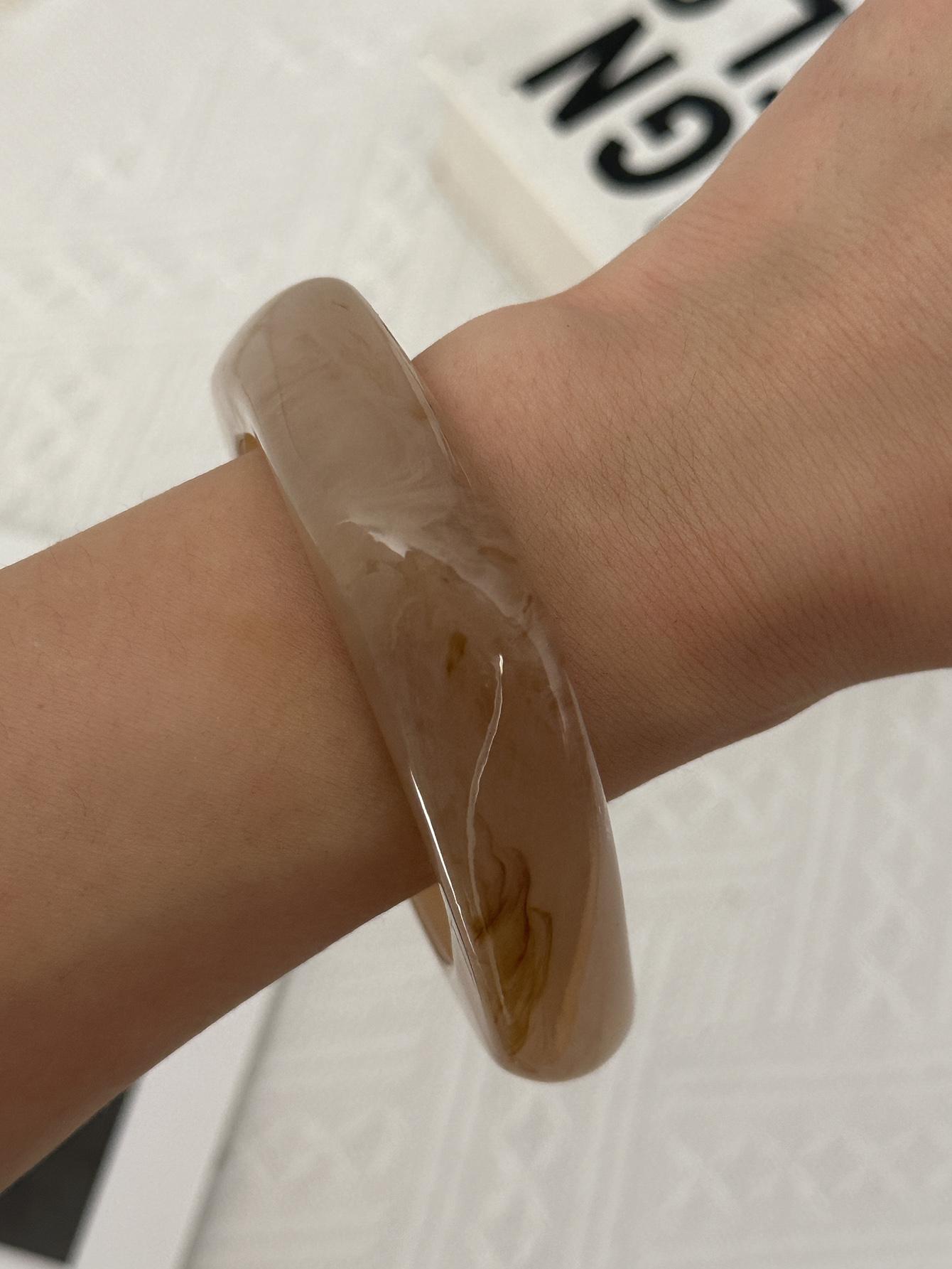Trendy Brown Beige Thick Resin Acrylic Round Bangle for Women Punk Geometric Multilayer Stacked Wide Bangle Charms Jewelry
Trendy Brown Beige Thick Resin Acrylic Round Bangle for Women Punk Geometric Multilayer Stacked Wide Bangle Charms Jewelry