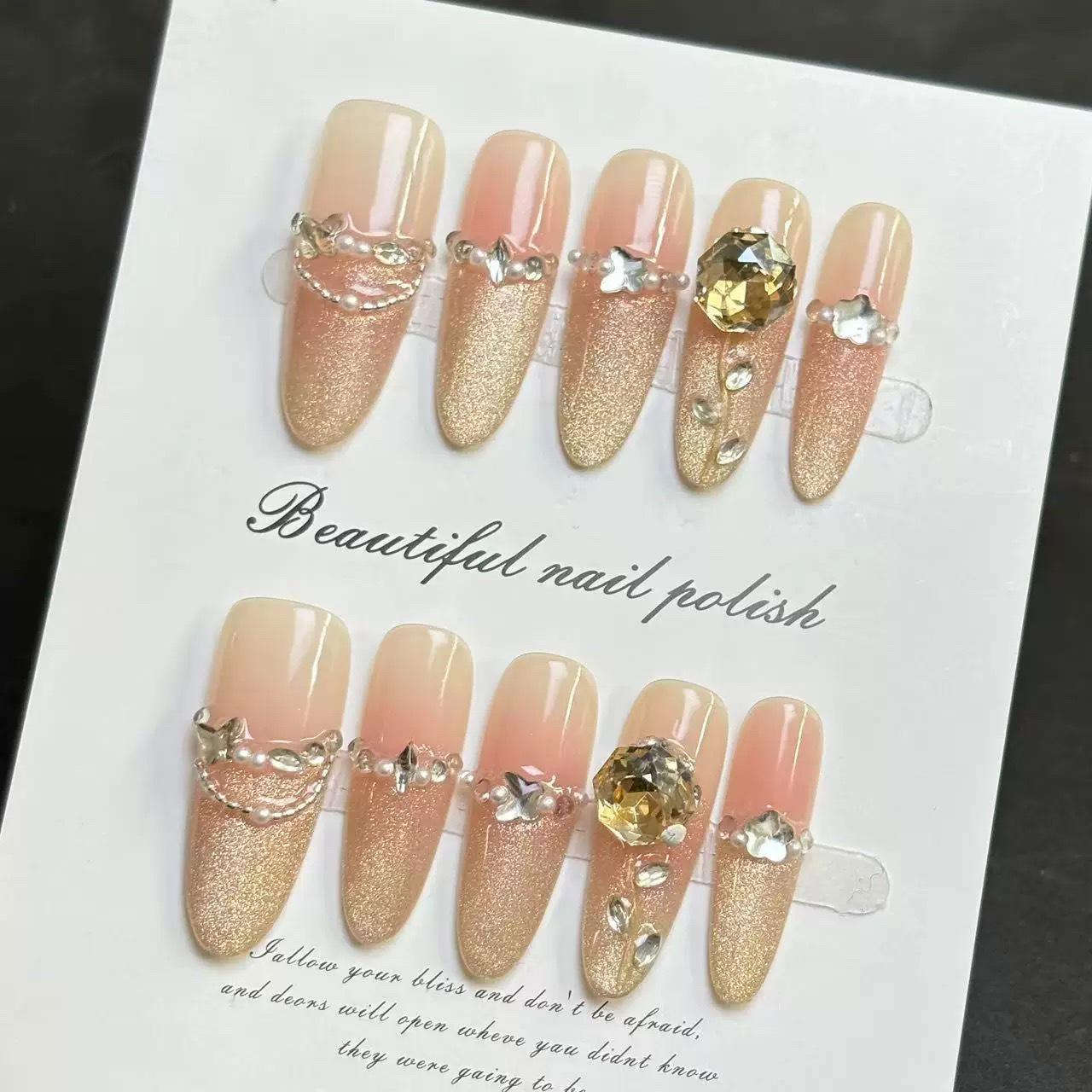 Rose Love Champagne Cat Eye Manicure: Skin-Brightening, Detachable, High-Grade Autumn/Winter Nails Extra Small
Rose Love Champagne Cat Eye Manicure: Skin-Brightening, Detachable, High-Grade Autumn/Winter Nails Extra Small