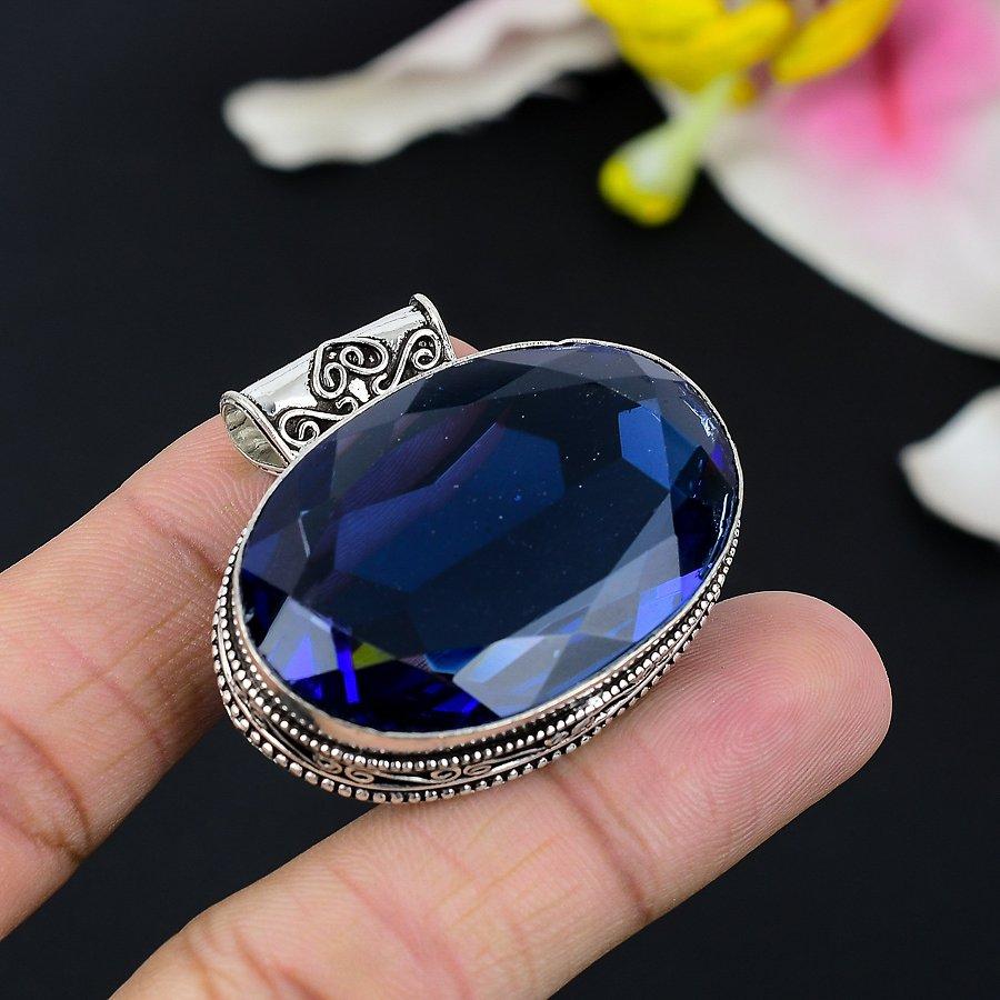 London Blue Topaz Gemstone 925 Sterling Silver Jewelry Pendant 2.56 KG-106
London Blue Topaz Gemstone 925 Sterling Silver Jewelry Pendant 2.56 KG-106