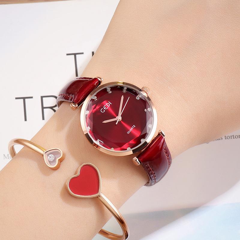 High-End Point Diamond Belt Women S Watch Sports And Leisure Student Hand Watch Atmospheric Simple Quartz Watch красный
High-End Point Diamond Belt Women S Watch Sports And Leisure Student Hand Watch Atmospheric Simple Quartz Watch красный