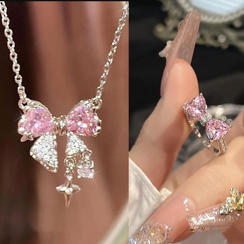 Мода Прибыла Романтичный Милый Розовый Дизайн с Бантиком Женский Изысканный Ювелирный Набор Кольцо Ожерелье Бабочка Циркон Вечеринка Свидание Подарок
Мода Прибыла Романтичный Милый Розовый Дизайн с Бантиком Женский Изысканный Ювелирный Набор Кольцо Ожерелье Бабочка Циркон Вечеринка Свидание Подарок