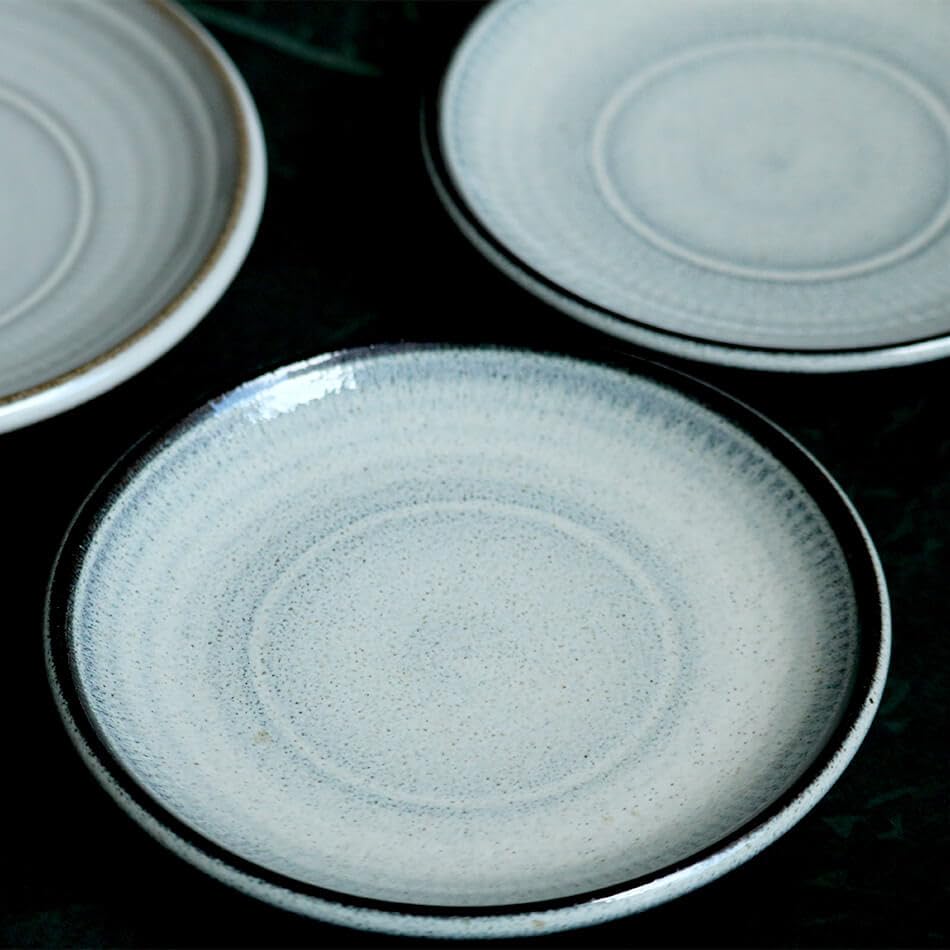 Koishiwara ware Koishiwara ware plate Straw white Small plate Marudaigama pottery plate Japanese tableware A design B design 5-inch 15.0cm (B design) сірий колір
Koishiwara ware Koishiwara ware plate Straw white Small plate Marudaigama pottery plate Japanese tableware A design B design 5-inch 15.0cm (B design) сірий колір