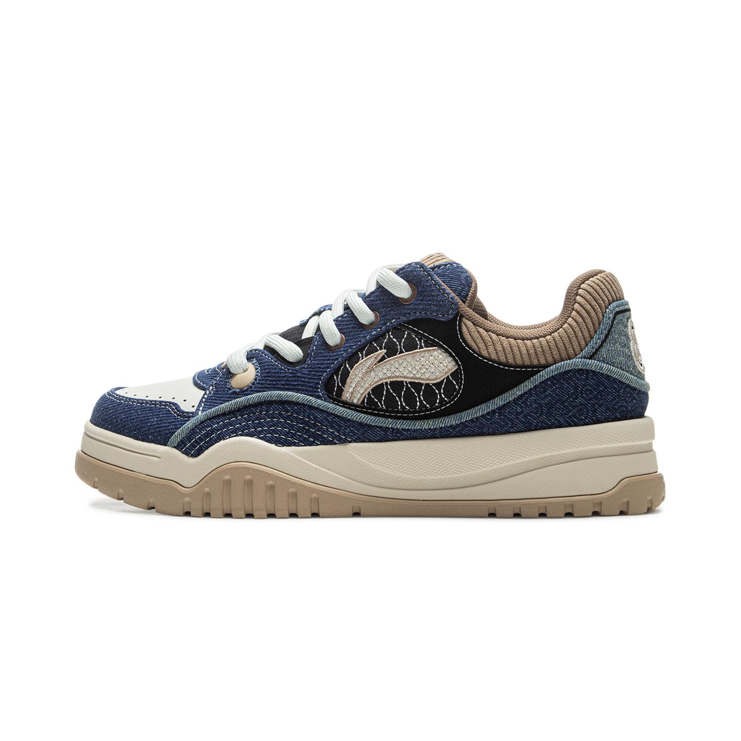 Li Ning Classic Fashion Trendy Thick Sole Height Increasing Slimming Versatile Bread Shoes Men Sneakers Blue Black AGCV059-3 42⅓
Li Ning Classic Fashion Trendy Thick Sole Height Increasing Slimming Versatile Bread Shoes Men Sneakers Blue Black AGCV059-3 42⅓