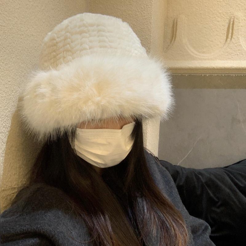 Bucket hat female winter rabbit fur hat female winter face small warm cold ear protection white plush bucket hat Average size (54-60cm) білий
Bucket hat female winter rabbit fur hat female winter face small warm cold ear protection white plush bucket hat Average size (54-60cm) білий
