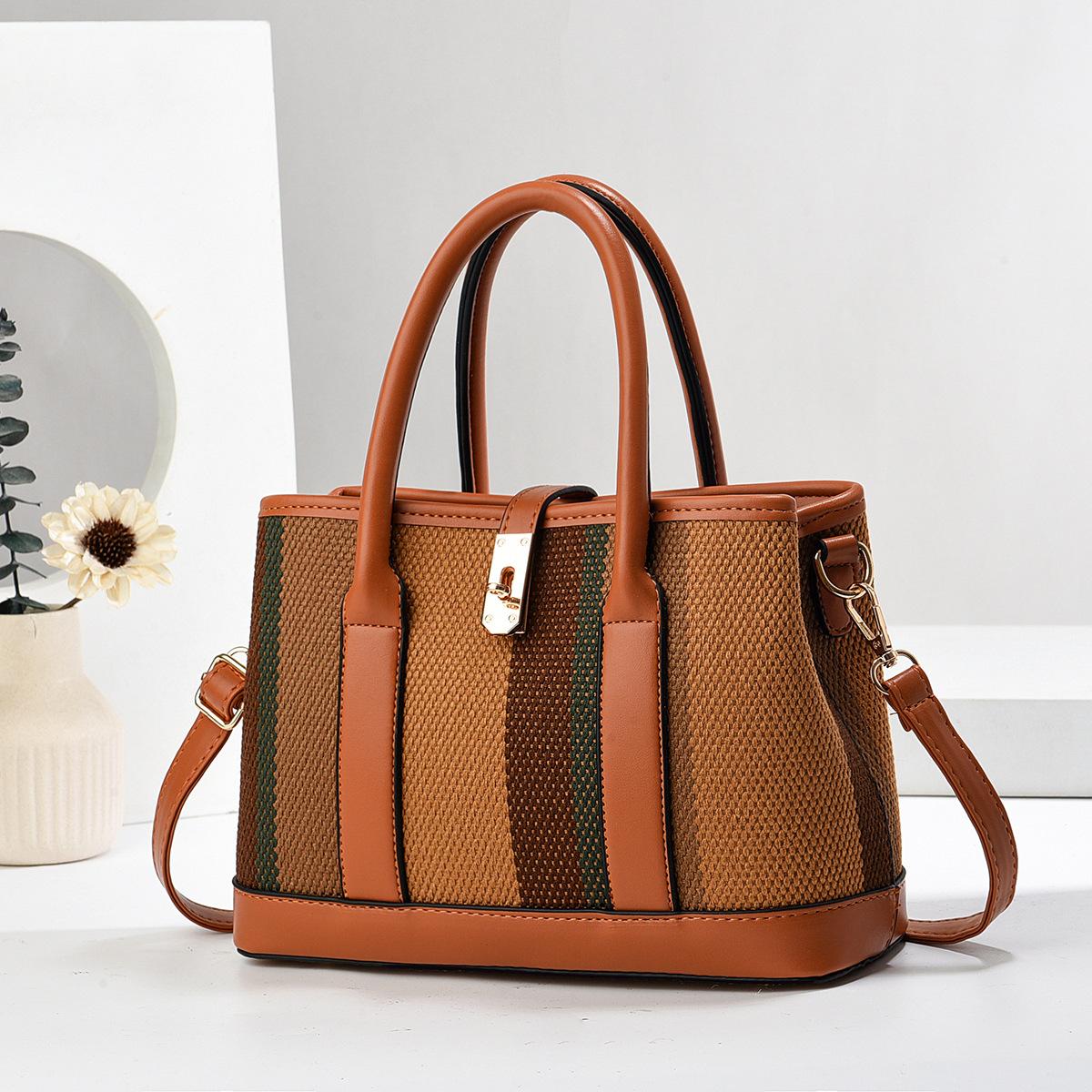 The Latest Fashion Hued Patchwork Casual Compact Bag All Style Single Shoulder Female Bag Large Capacity Mother Bag Crossbody Bag .
The Latest Fashion Hued Patchwork Casual Compact Bag All Style Single Shoulder Female Bag Large Capacity Mother Bag Crossbody Bag .
