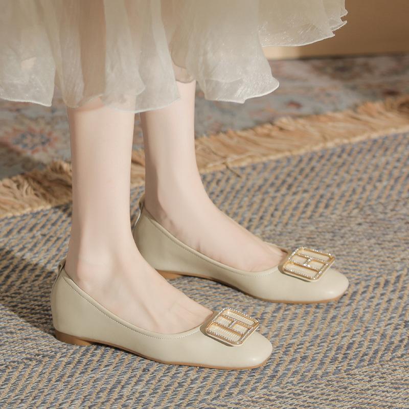 C temperament celebrity women s flat-bottomed square head single shoes, new soft leather soft-soled versatile fashion single shoes 40
C temperament celebrity women s flat-bottomed square head single shoes, new soft leather soft-soled versatile fashion single shoes 40