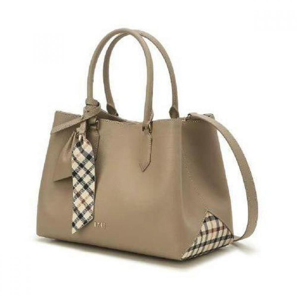 Daks Ivory Check Contrast Tote Bag Dcba2e132i2 Single option
Daks Ivory Check Contrast Tote Bag Dcba2e132i2 Single option