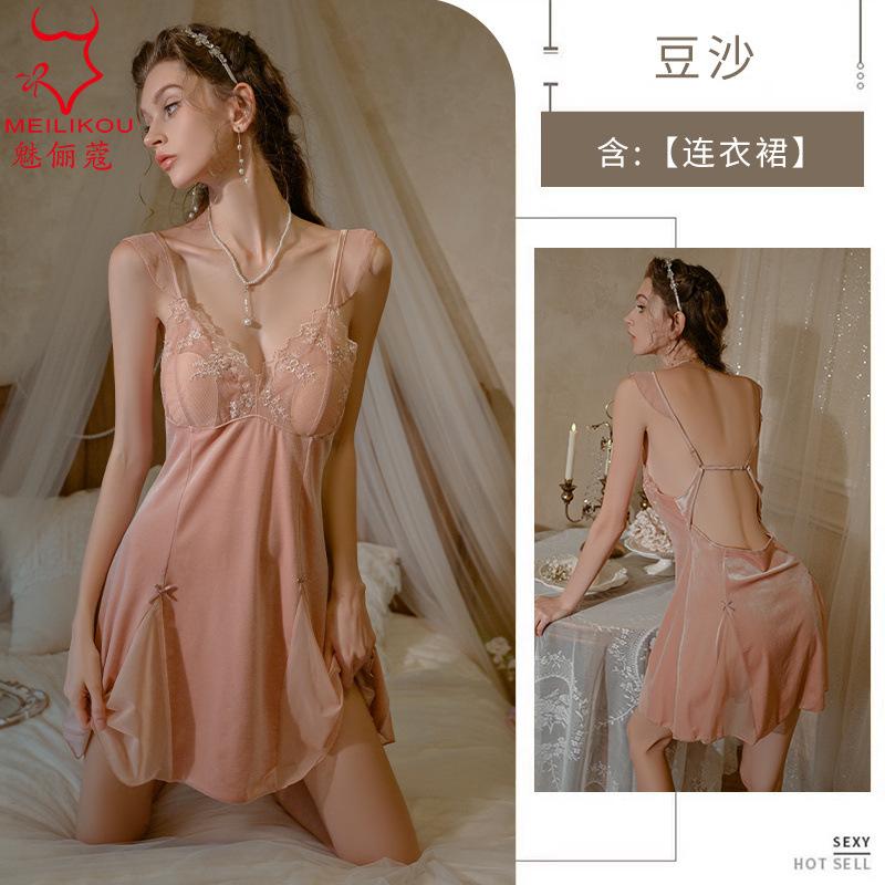 Sexy pajamas new golden velvet with chest pad seductive lace suspender nightdress loungewear women One size fits all
Sexy pajamas new golden velvet with chest pad seductive lace suspender nightdress loungewear women One size fits all