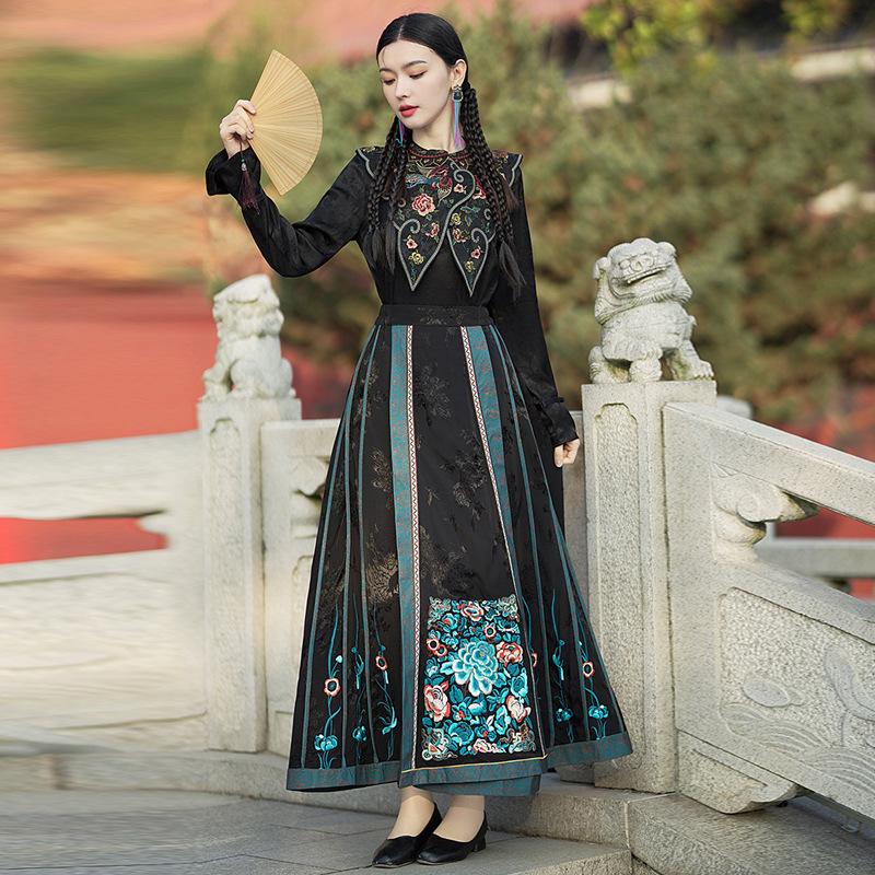 2025 Spring/Autumn Ethnic Style Women s Retro Embroidered Long Dress with Elastic Waist One Size
2025 Spring/Autumn Ethnic Style Women s Retro Embroidered Long Dress with Elastic Waist One Size