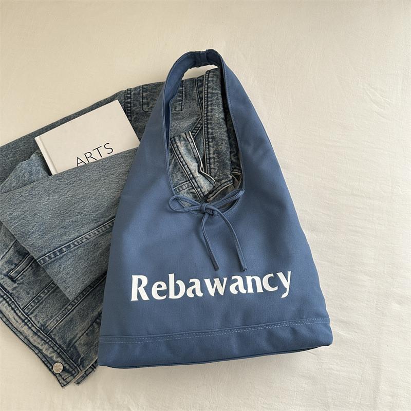Modern Lightweight Canvas Tote Bag For Women With Spacious Design For Daily Use
Modern Lightweight Canvas Tote Bag For Women With Spacious Design For Daily Use