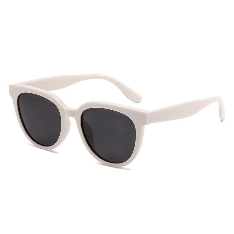 Xu Hongdou has the same milk tea color trendy sunglasses, small frame concave street sunglasses, outdoor UV400.
Xu Hongdou has the same milk tea color trendy sunglasses, small frame concave street sunglasses, outdoor UV400.