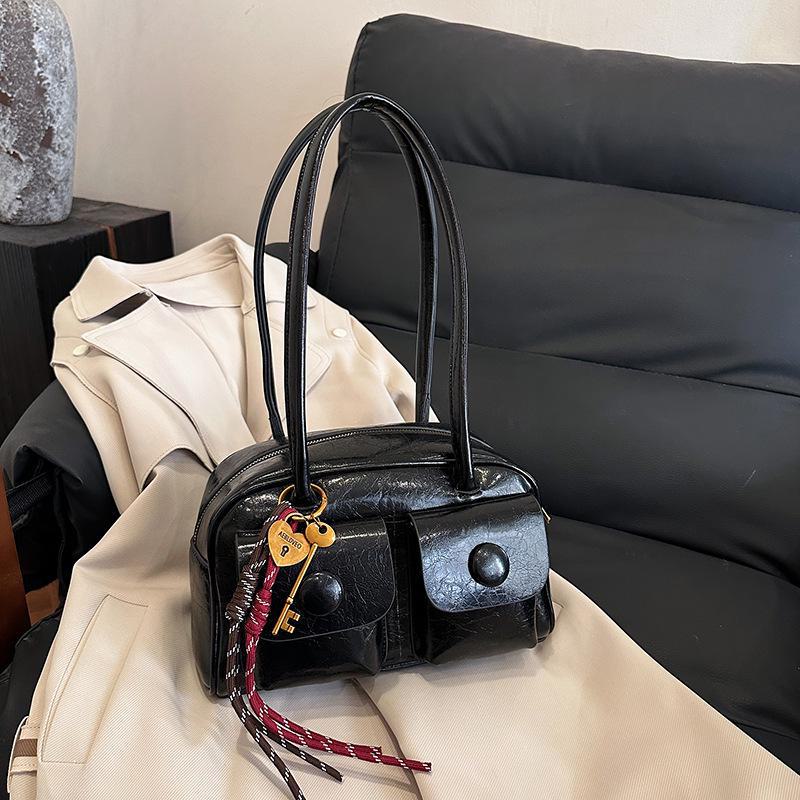 Модная женская сумка через плечо с несколькими карманами - осень/зима 2024 г., ретро-корейский стиль, большая вместимость with pendant
Модная женская сумка через плечо с несколькими карманами - осень/зима 2024 г., ретро-корейский стиль, большая вместимость with pendant