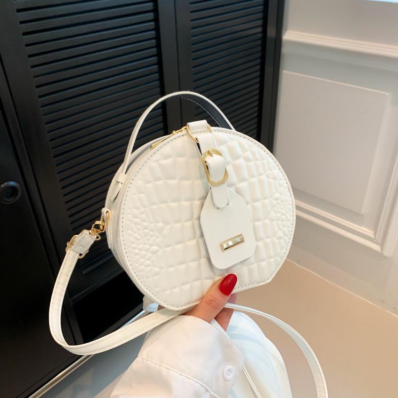 Women s round cake bag design sense crocodile pattern texture hand bag trendy shoulder messenger bag casual autumn new
Women s round cake bag design sense crocodile pattern texture hand bag trendy shoulder messenger bag casual autumn new