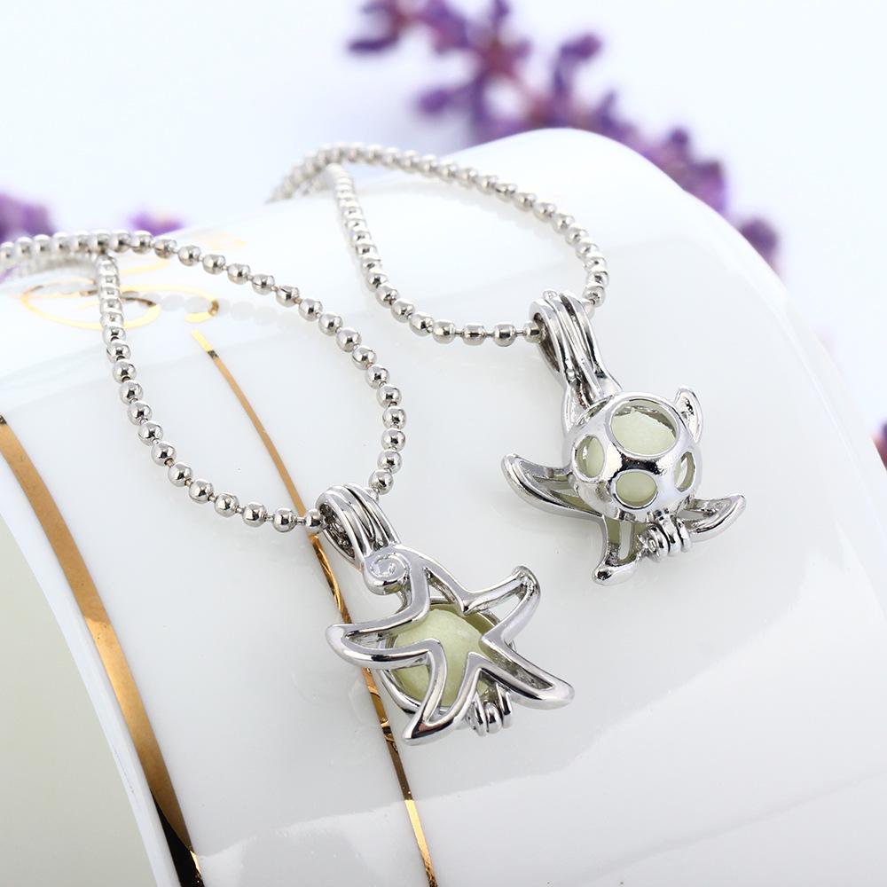 Luminous Starfish Pendant Necklace - Elegant European & American Ocean-Inspired Design
Luminous Starfish Pendant Necklace - Elegant European & American Ocean-Inspired Design