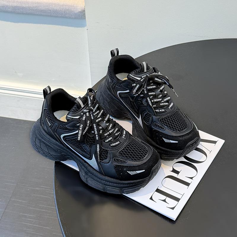 Маффины на толстой подошве маленький монстр папины кроссовки девушка 2025 осень новые сетчатые увеличивающие рост модные универсальные повседневные спортивные туфли 40 чёрный
Маффины на толстой подошве маленький монстр папины кроссовки девушка 2025 осень новые сетчатые увеличивающие рост модные универсальные повседневные спортивные туфли 40 чёрный