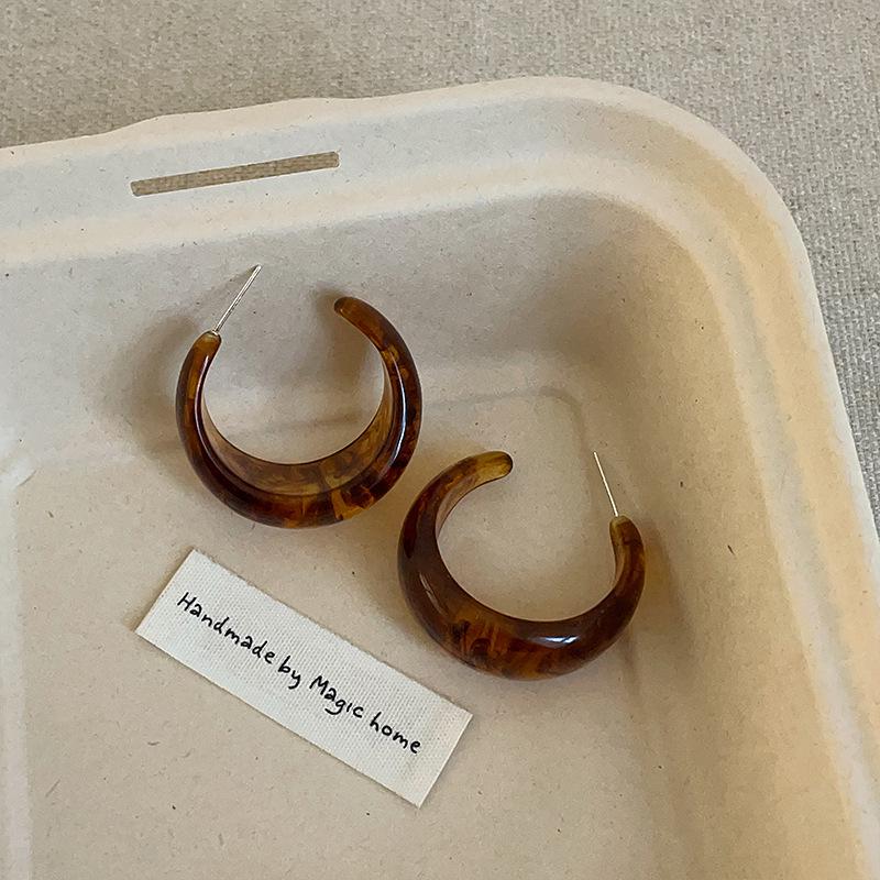 Элегантные серьги-кольца из смолы C-образной формы для женщин - Корейская мода, Универсальные и Стильные
Элегантные серьги-кольца из смолы C-образной формы для женщин - Корейская мода, Универсальные и Стильные