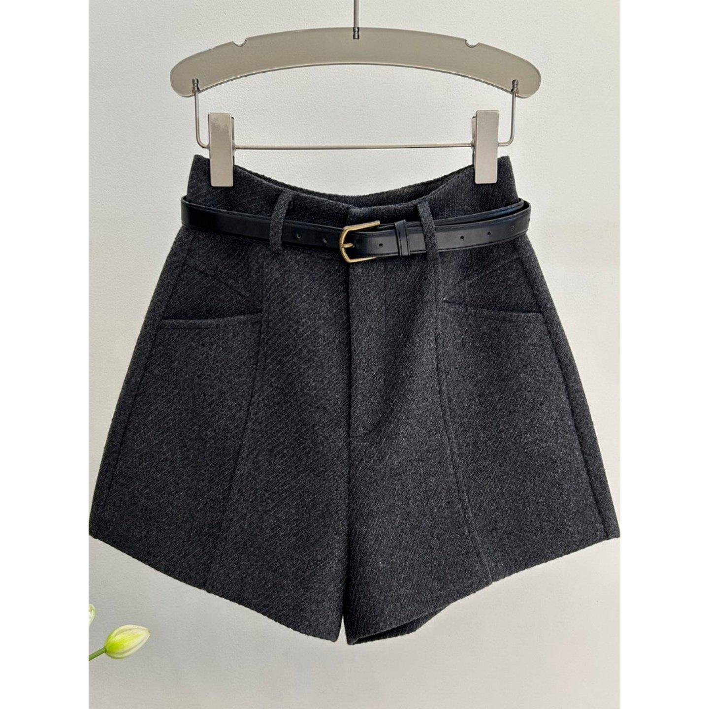 Plus Size Gray Woolen Wide-Leg High-Waisted A-Line Shorts for Women - Petite Slimming Casual Pants for Spring/Autumn S
Plus Size Gray Woolen Wide-Leg High-Waisted A-Line Shorts for Women - Petite Slimming Casual Pants for Spring/Autumn S