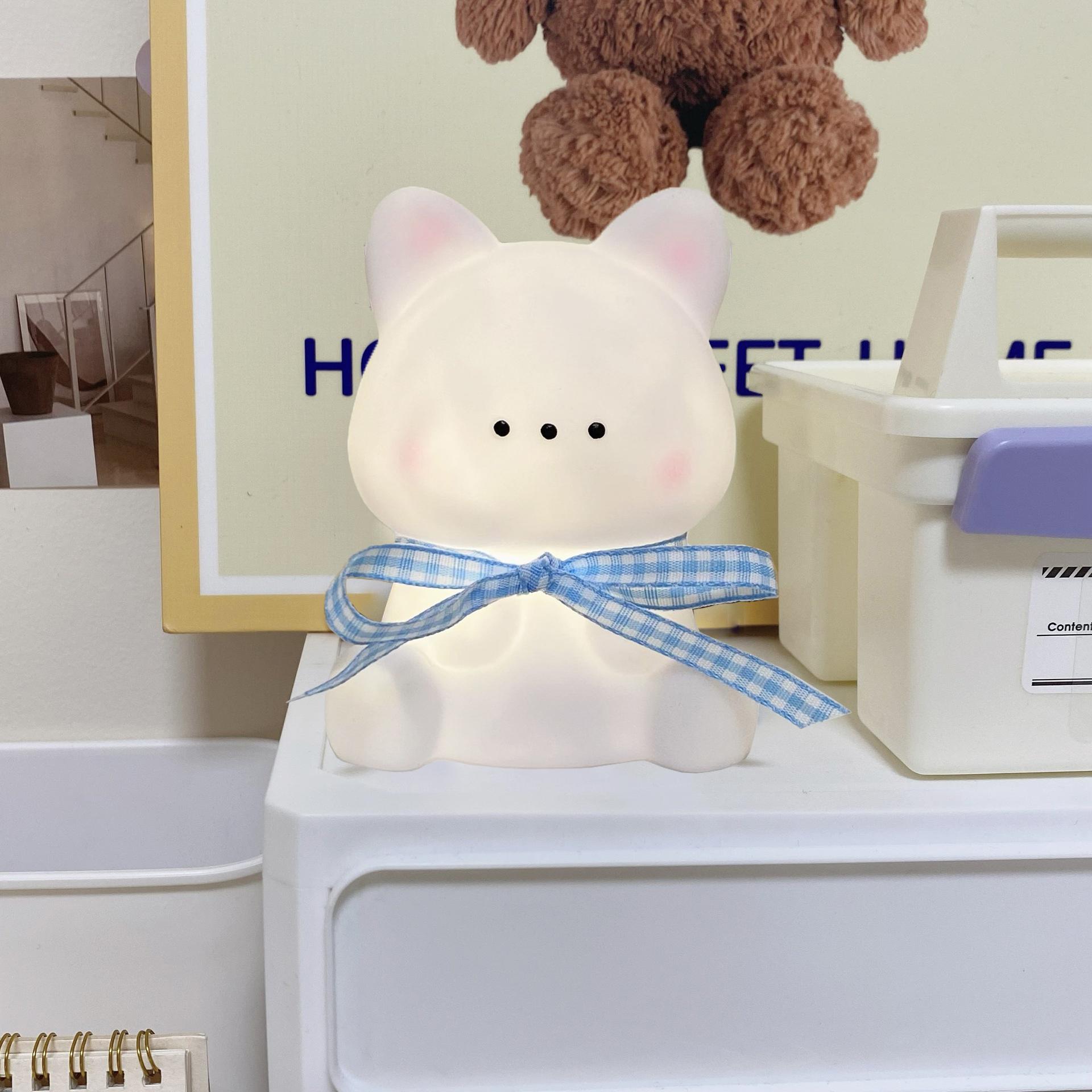 Милый мультяшный кот светодиодный ночник украшение для спальни животное кот ночник рождественские подарки для детской комнаты прикроватная лампа для сна 1pcs
Милый мультяшный кот светодиодный ночник украшение для спальни животное кот ночник рождественские подарки для детской комнаты прикроватная лампа для сна 1pcs