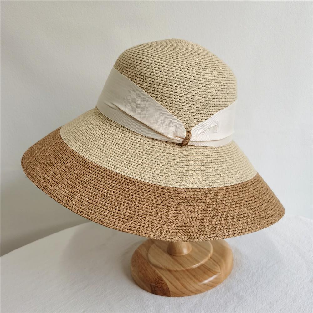 Classical Wide Brim Women Sun Hats Black Ribbon Band Summer Straw Hat Down Turned Brim Church Hat Packable Holiday Derby Hat бежевого кольору хакі
Classical Wide Brim Women Sun Hats Black Ribbon Band Summer Straw Hat Down Turned Brim Church Hat Packable Holiday Derby Hat бежевого кольору хакі