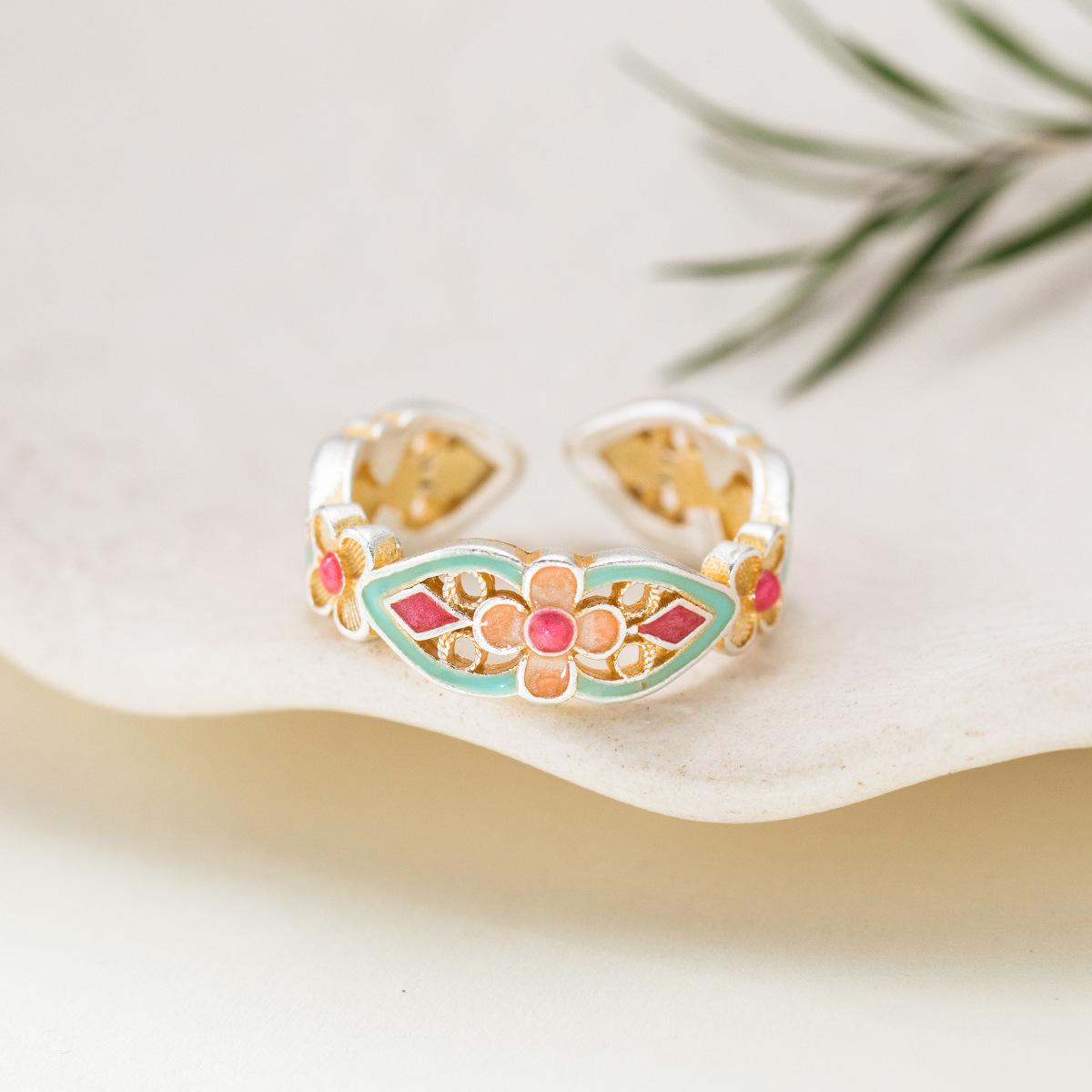 Модные кольца для женских украшений разноцветный
Модные кольца для женских украшений разноцветный