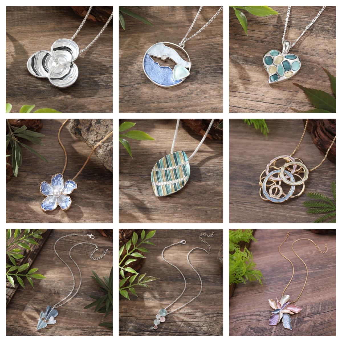 Enamel geometric flower pendant, women s high sense versatile irregular flower necklace
Enamel geometric flower pendant, women s high sense versatile irregular flower necklace