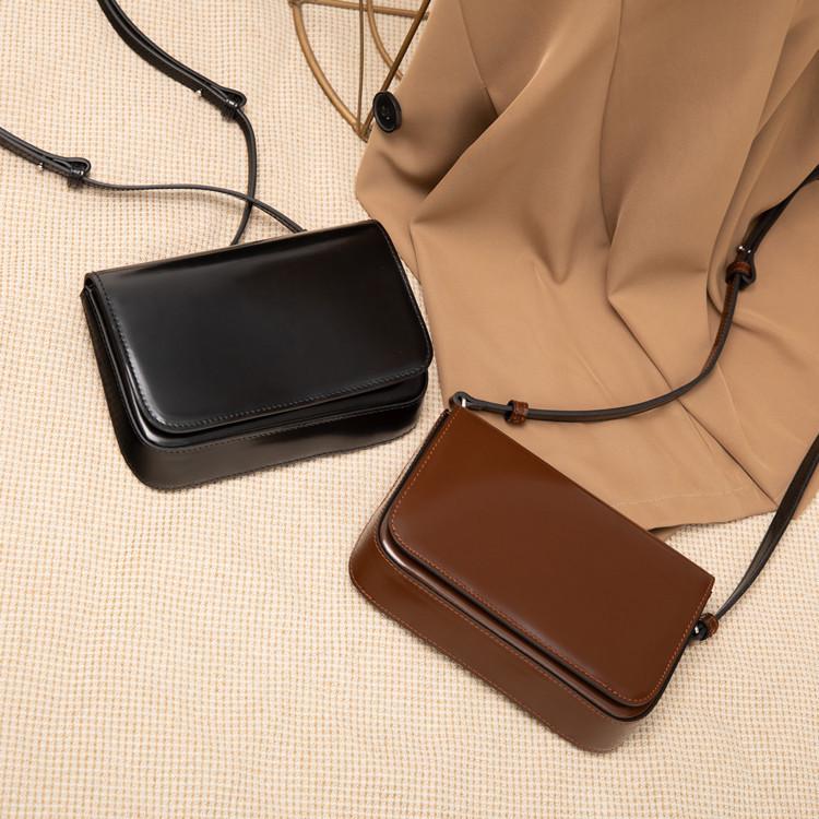 2025 New Style Versatile Cowhide Crossbody Bag - Exquisite Simple Brown Tofu Design чорний
2025 New Style Versatile Cowhide Crossbody Bag - Exquisite Simple Brown Tofu Design чорний