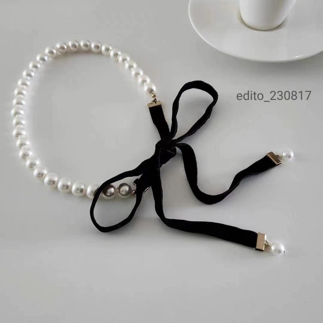 Retro temperament elegant pearl bow ribbon headband neck chain dual-purpose niche high-end sense going out versatile hair accessories
Retro temperament elegant pearl bow ribbon headband neck chain dual-purpose niche high-end sense going out versatile hair accessories