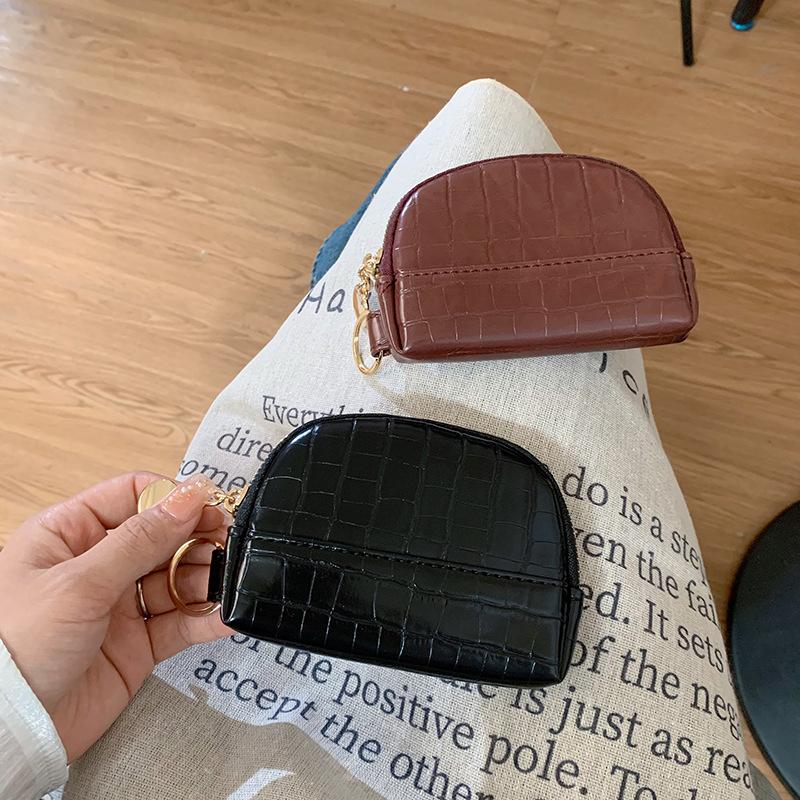 2025 new fashion stone pattern clutch bag small bag street change bag student mini shell bag coin bag темно-коричневого кольору
2025 new fashion stone pattern clutch bag small bag street change bag student mini shell bag coin bag темно-коричневого кольору