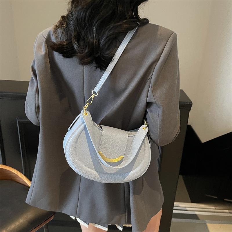 Niche handbag women s 2025 new spring and summer fashion shoulder bag premium texture messenger saddle bag рожевий
Niche handbag women s 2025 new spring and summer fashion shoulder bag premium texture messenger saddle bag рожевий