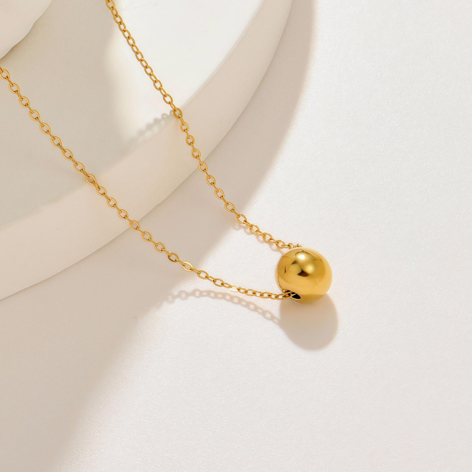 Xiaoxiangfeng Round Bead Design Pendant Collarbone Chain Stacked, Wearing The Same Titanium Steel Necklace As Feng Blogger
Xiaoxiangfeng Round Bead Design Pendant Collarbone Chain Stacked, Wearing The Same Titanium Steel Necklace As Feng Blogger
