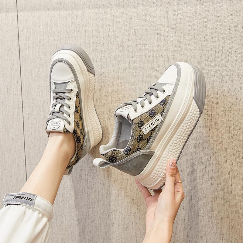 Casual women s shoes little white shoes women s sports shoes Internet celebrity dad shoes women s spring new breathable and versatile thick sole 34 хакі
Casual women s shoes little white shoes women s sports shoes Internet celebrity dad shoes women s spring new breathable and versatile thick sole 34 хакі